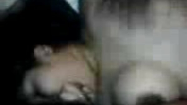 MILF panik dengan pantat besar dan cikgu video lucah buah dada Ava Devine menunjukkan asetnya