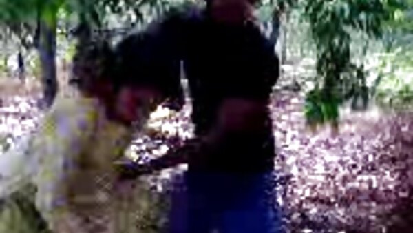 Bom seks si rambut coklat yang menggairahkan Mia memberi kepala video panas awek melayu pada video POV
